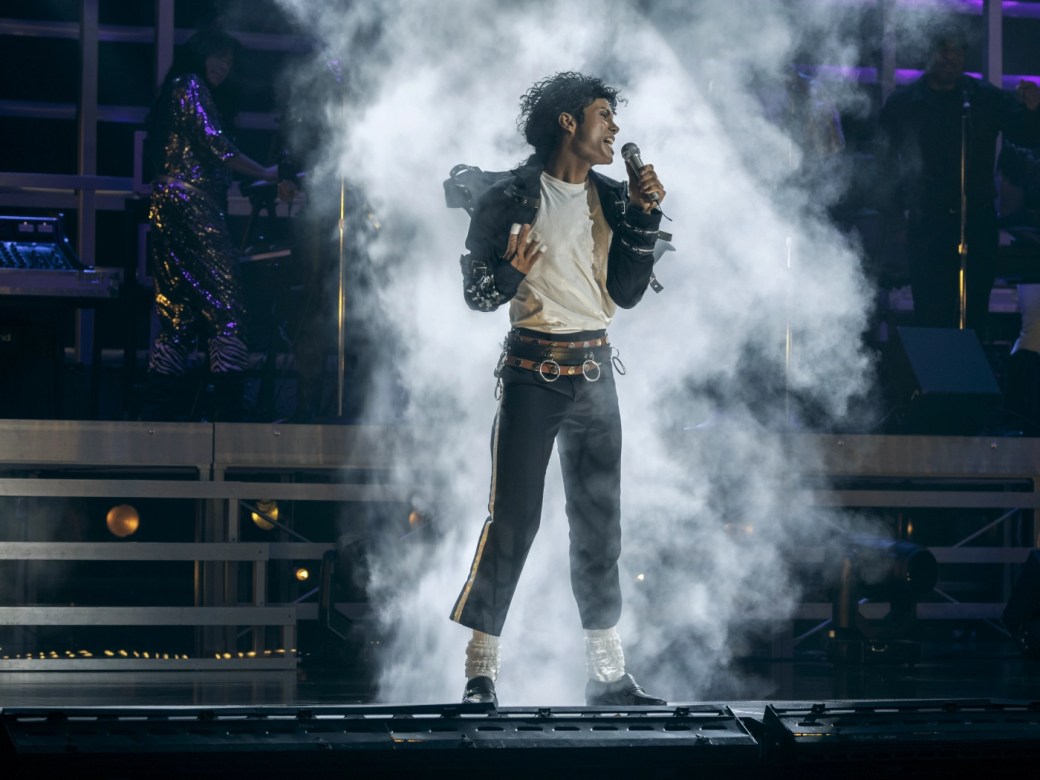 MICHAEL JACKSON QUEBRA RECORDE HISTÓRICO E CINEBIOGRAFIA SE TORNA A MAIOR ESTREIA DO GÊNERO NO MUNDO