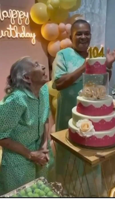AOS 104 ANOS, VOVÓ VIRALIZA NAS REDES E ENCANTA O BRASIL COM LIÇÃO DE LONGEVIDADE
