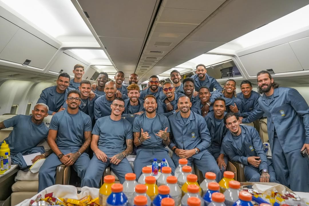 COMEÇOU A MISSÃO PELO HEXA: BRASIL DESEMBARCA NOS EUA EM BUSCA DO HEXACAMPEONATO