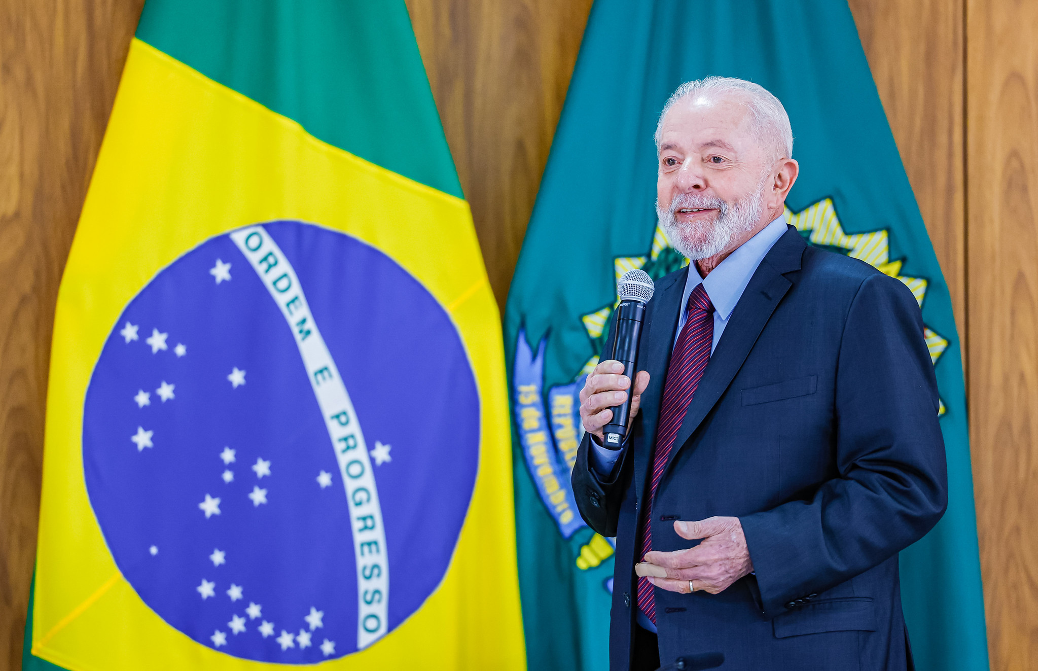 CORTE DE R$ 4,3 BILHÕES NA DEFESA LEVA EXÉRCITO A SUSPENDER OPERAÇÕES NAS FRONTEIRAS