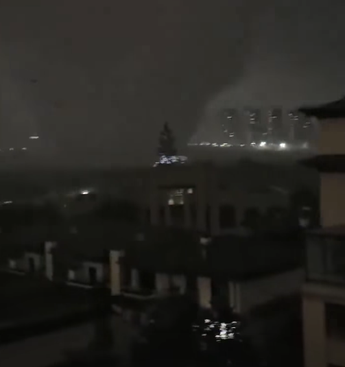 TORNADO RARO DEIXA MORTOS, FERIDOS E RASTRO DE DESTRUIÇÃO NA CHINA