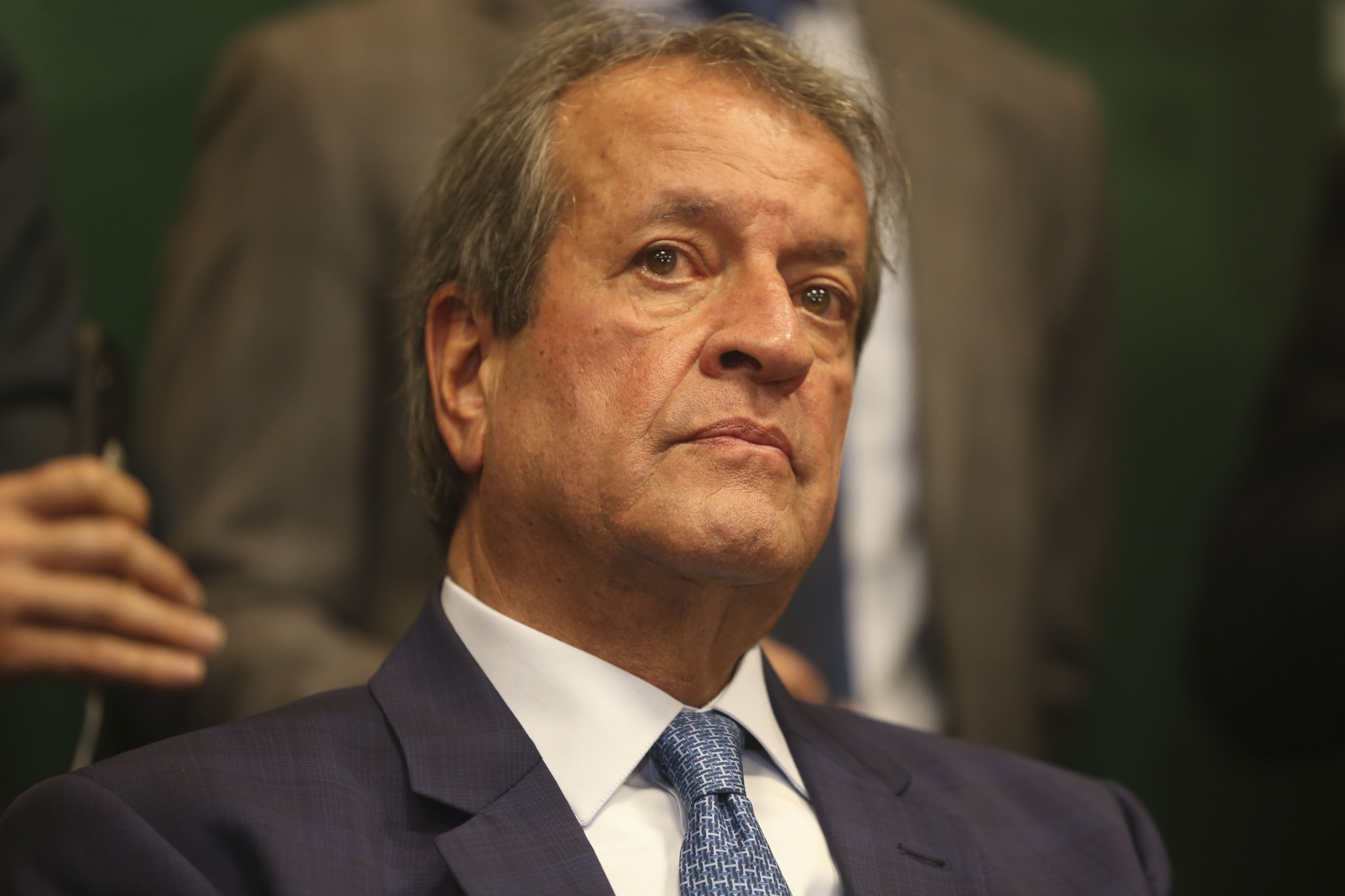 DINO BLOQUEIA R$ 119 MILHÕES DE VALDEMAR APÓS PF APONTAR SUSPEITA DE DESVIO EM EMENDAS
