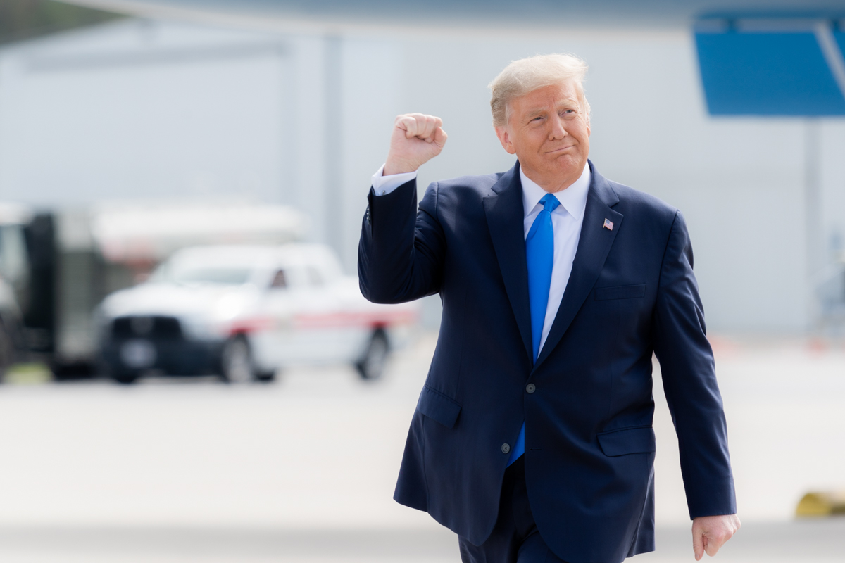 TRUMP IMPÕE TARIFA DE 25% SOBRE PRODUTOS BRASILEIROS E LULA PROMETE RECIPROCIDADE