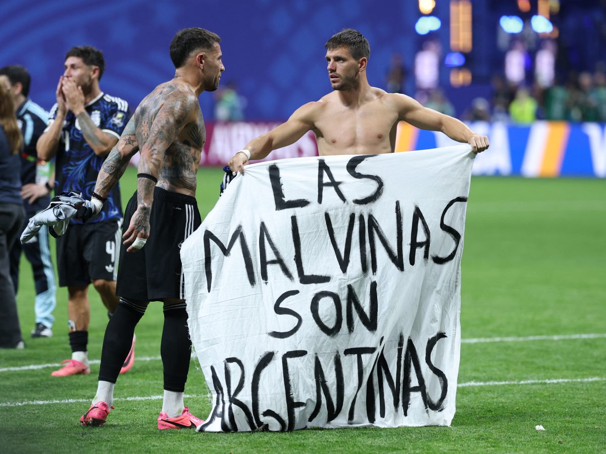 FIFA PODE PUNIR ARGENTINA APÓS FAIXA SOBRE AS MALVINAS NA COPA DO MUNDO