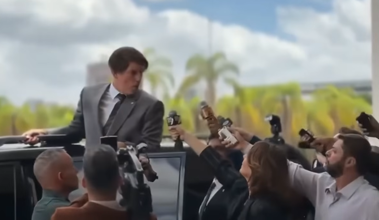 ANDRÉ MENDONÇA AUTORIZA PF A INVESTIGAR REPASSES PARA FILME SOBRE JAIR BOLSONARO