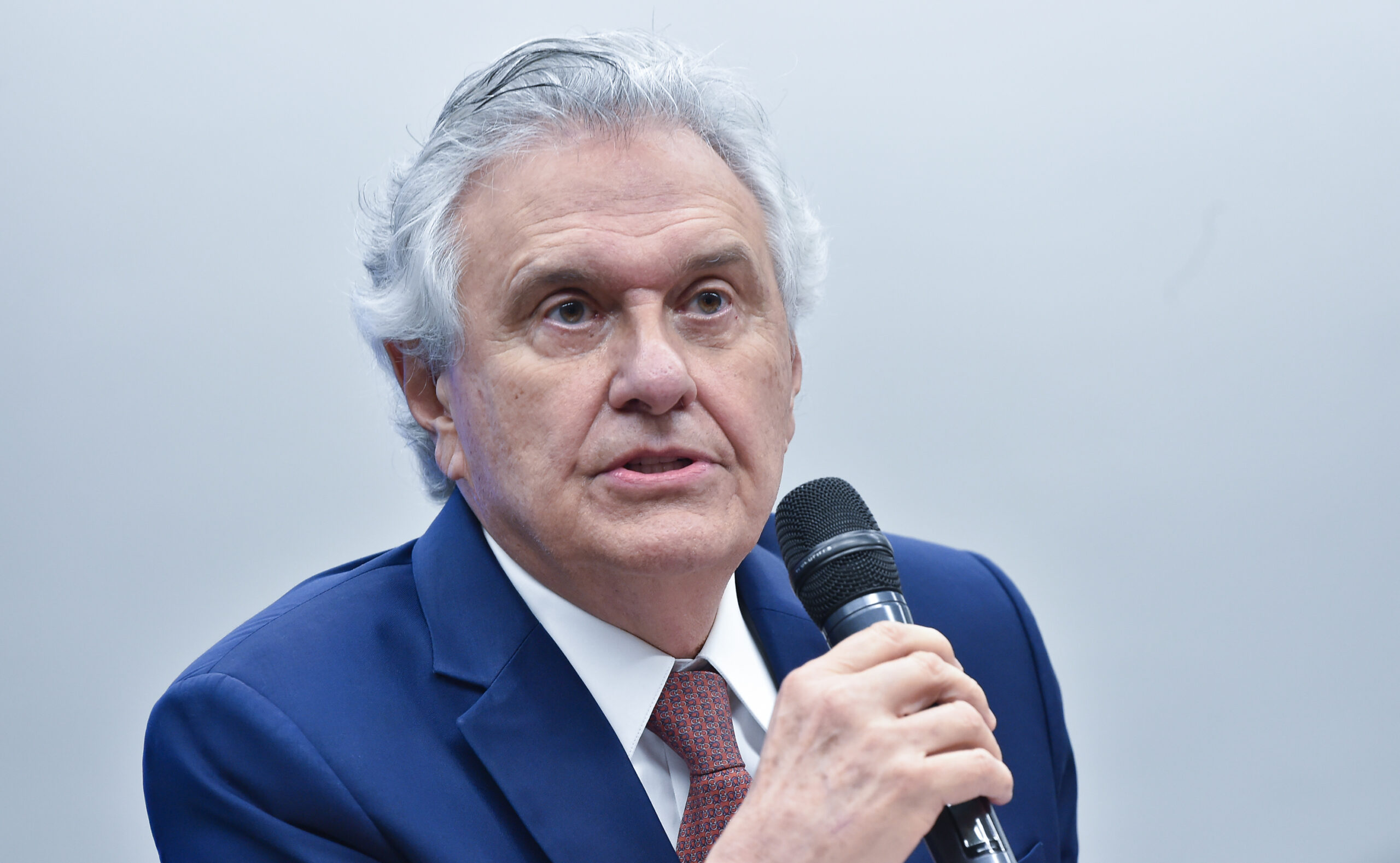 CAIADO OFICIALIZA CANDIDATURA À PRESIDÊNCIA, COLOCA SEGURANÇA NO CENTRO DA CAMPANHA E ELEVA TOM CONTRA O PT