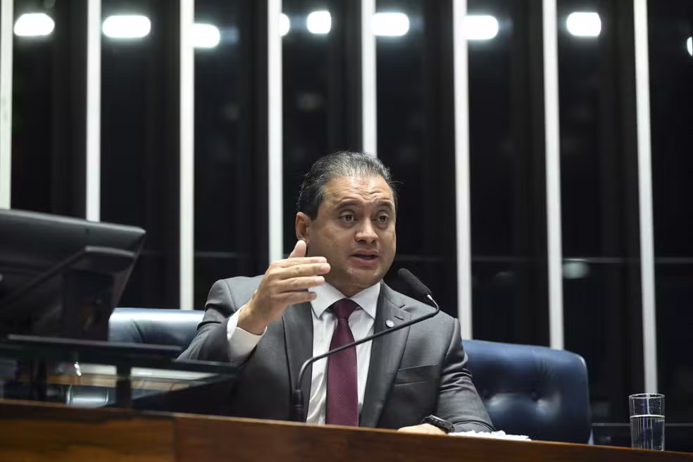 PF MIRA ESPOSA, FILHA E IRMÃS DO SENADOR WEVERTON ROCHA EM NOVA FASE DA OPERAÇÃO SEM DESCONTO