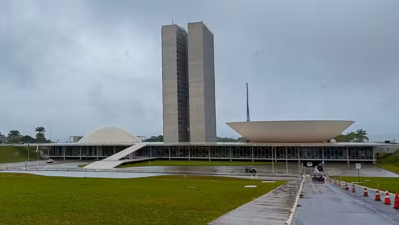 GRUPO PLANEJAVA EXPLODIR PALÁCIO DO PLANALTO E ATACAR DEBATE DO 2º TURNO, DIZ INVESTIGAÇÃO