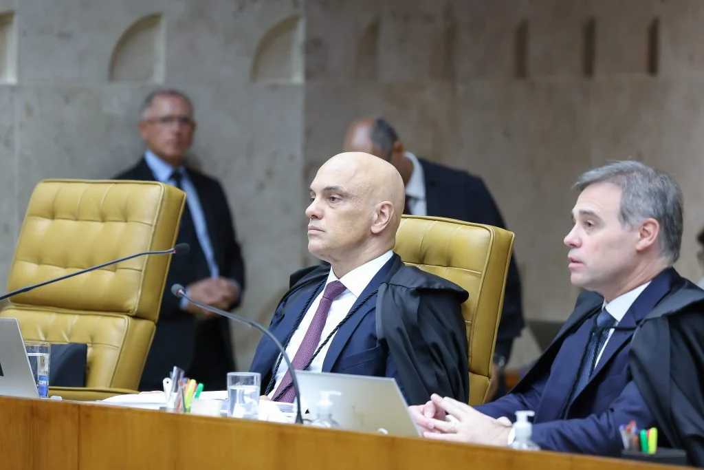 “QUER RESOLVER DE FORMA TRANSPARENTE? VAMOS AO PLENÁRIO E QUERO A IMPRENSA PRESENTE”, TERIA DITO MENDONÇA A MORAES