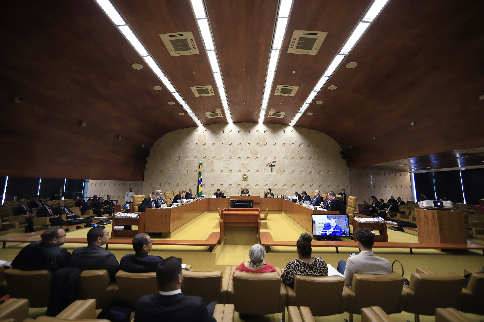 STF VIVE DIA HISTÓRICO: PLENÁRIO DECIDE HOJE SE MORAES SERÁ INVESTIGADO NO CASO MASTER