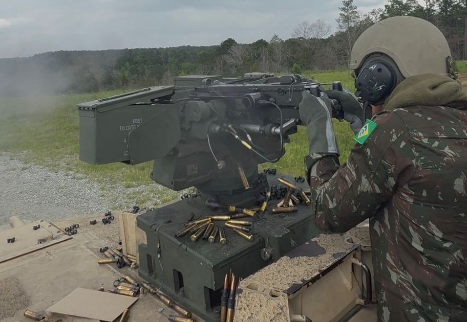 MILITAR BRASILEIRO FICA EM 2º LUGAR EM CURSO DE BLINDADOS DO EXÉRCITO DOS EUA