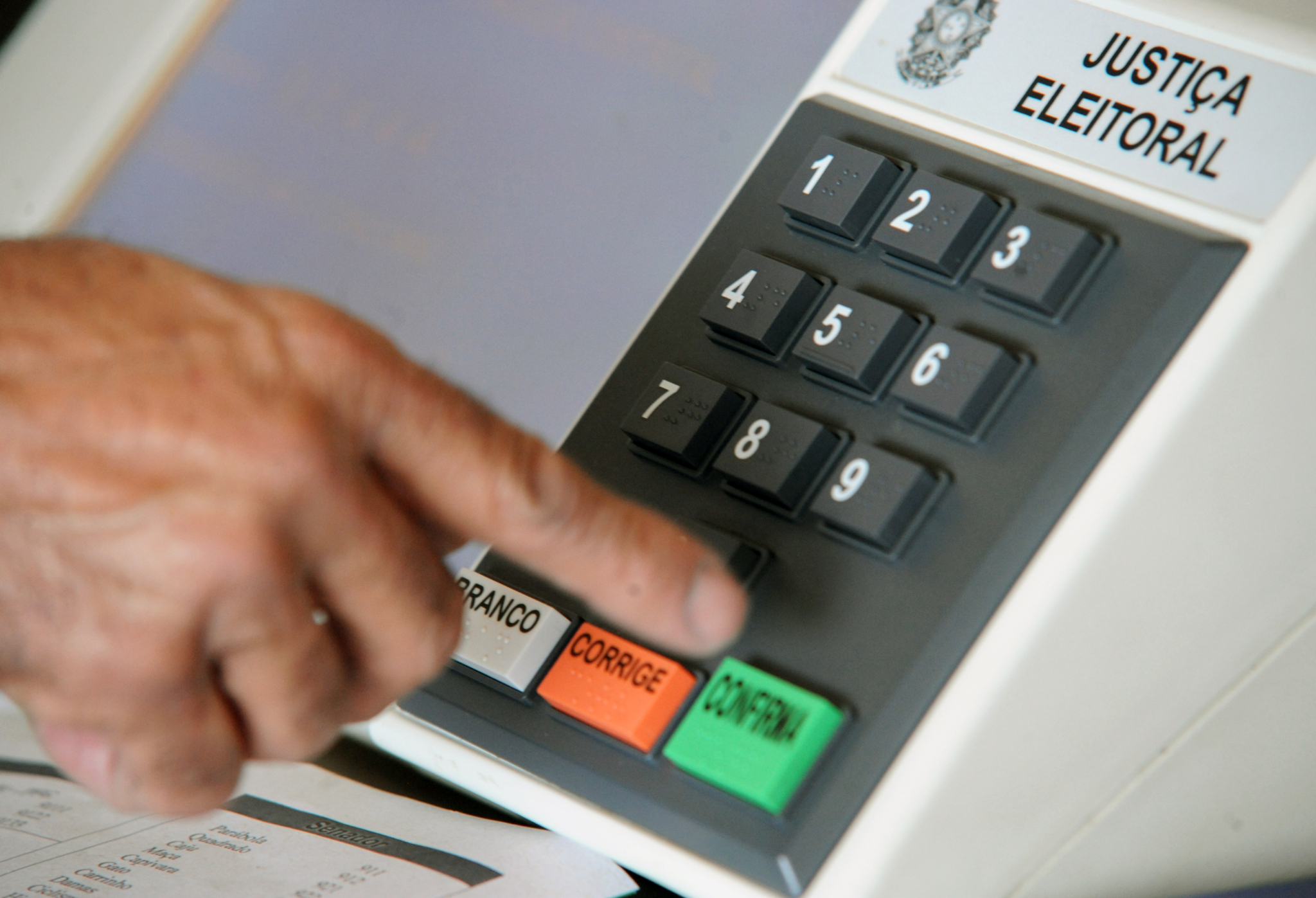 INSS USARÁ COMPARECIMENTO ÀS URNAS EM 2026 COMO PROVA DE VIDA; ENTENDA COMO FUNCIONA