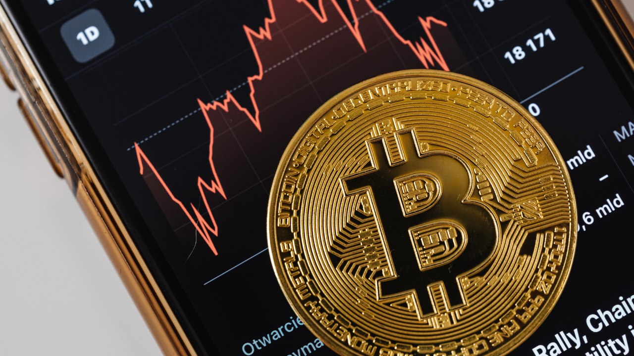 BITCOIN DISPARA E ATINGE US$ 85 MIL, MAIOR VALOR EM OITO MESES